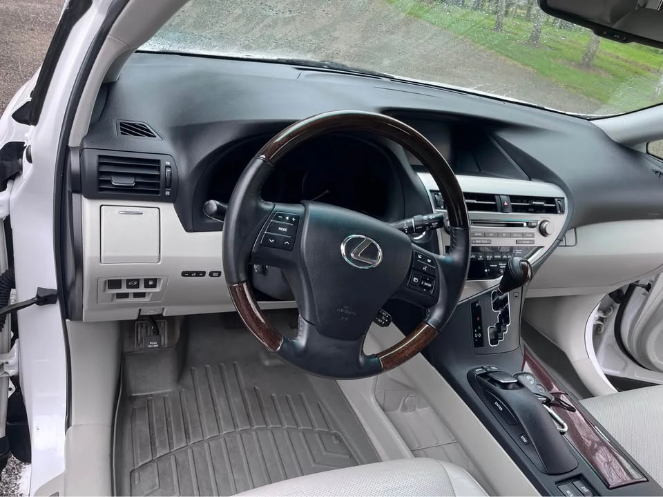 2011 Lexus RX 3rd Gen - Image 5 of 18