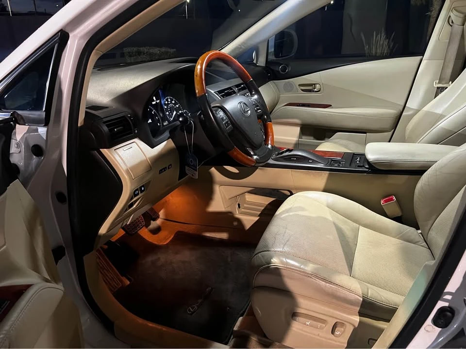 2011 Lexus RX 3rd Gen - Image 11 of 20