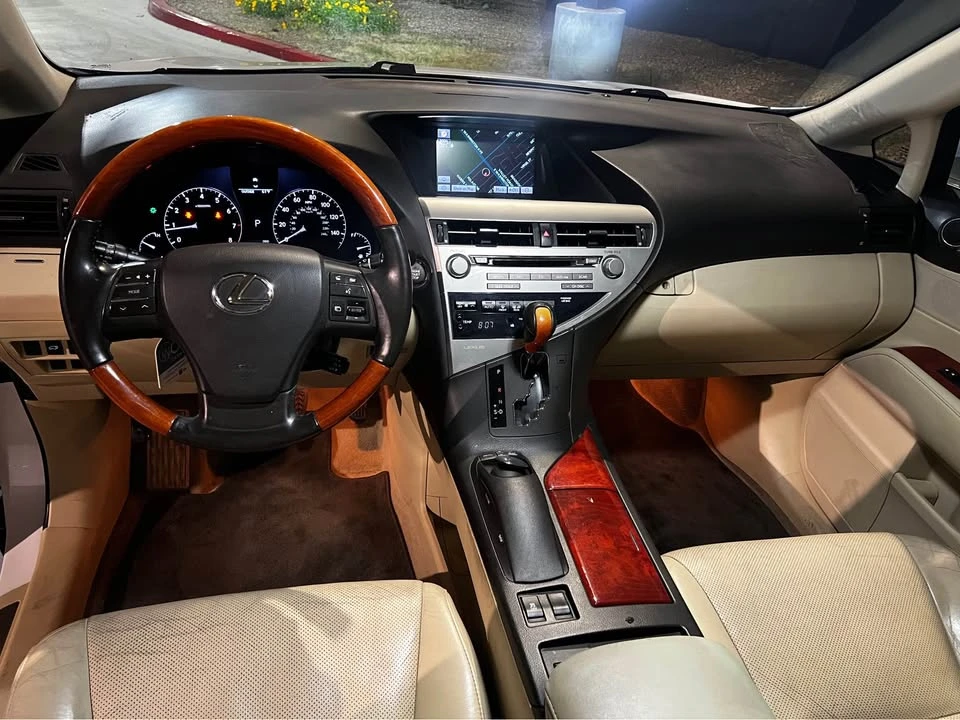 2011 Lexus RX 3rd Gen - Image 13 of 20