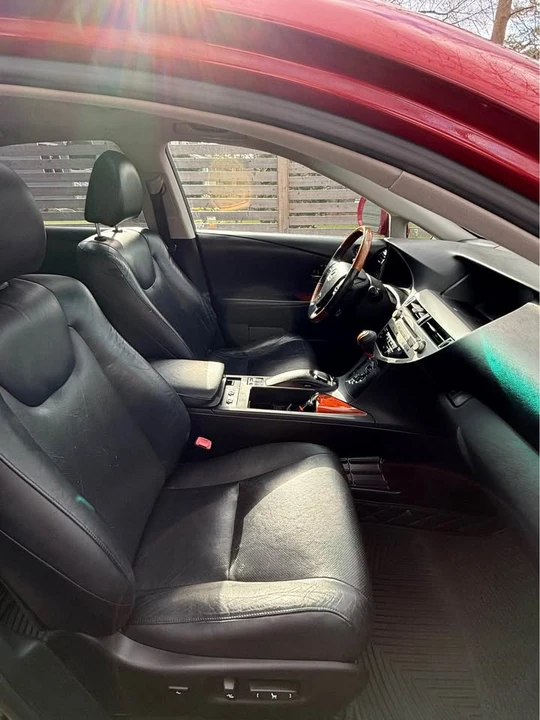 2011 Lexus RX 3rd Gen - Image 11 of 20