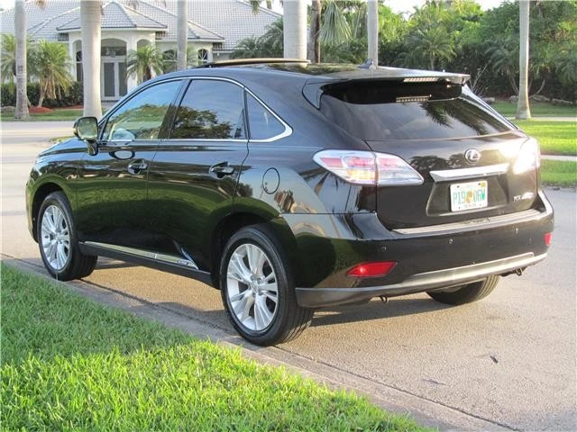 2011 Lexus RX 3rd Gen - Image 9 of 12