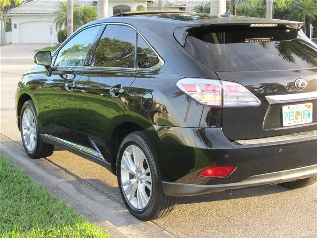 2011 Lexus RX 3rd Gen - Image 10 of 12
