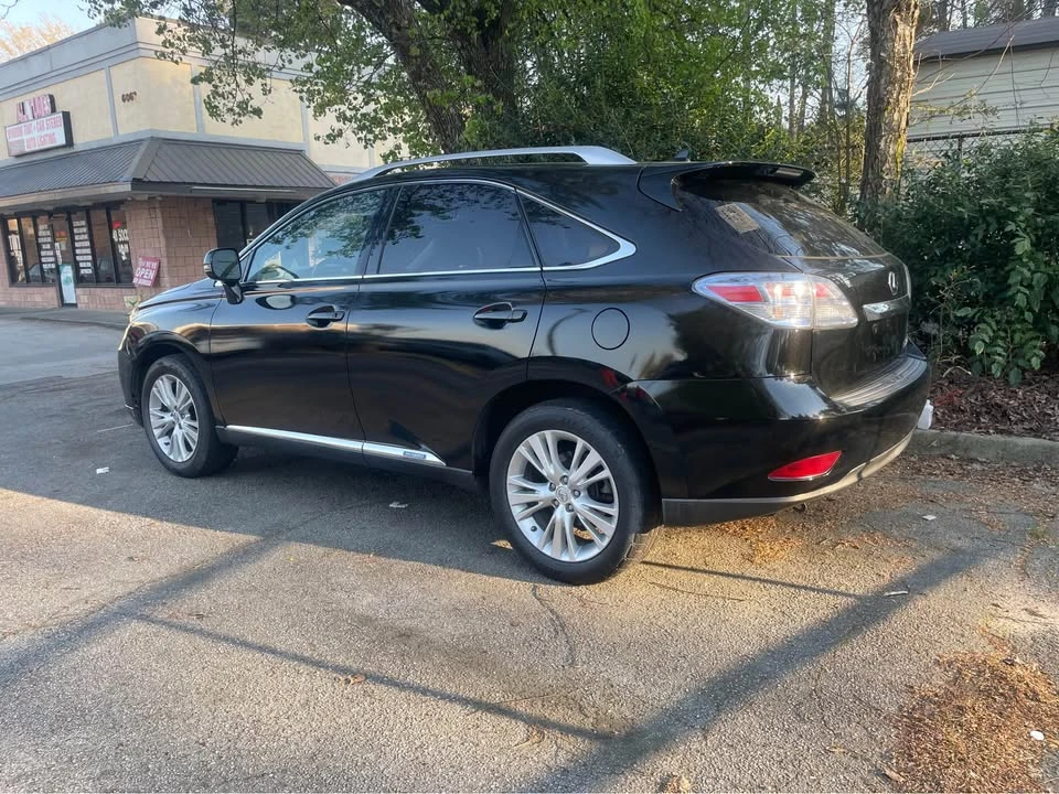 2011 Lexus RX 3rd Gen - Image 18 of 19