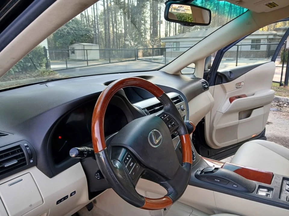 2011 Lexus RX 3rd Gen - Image 14 of 17
