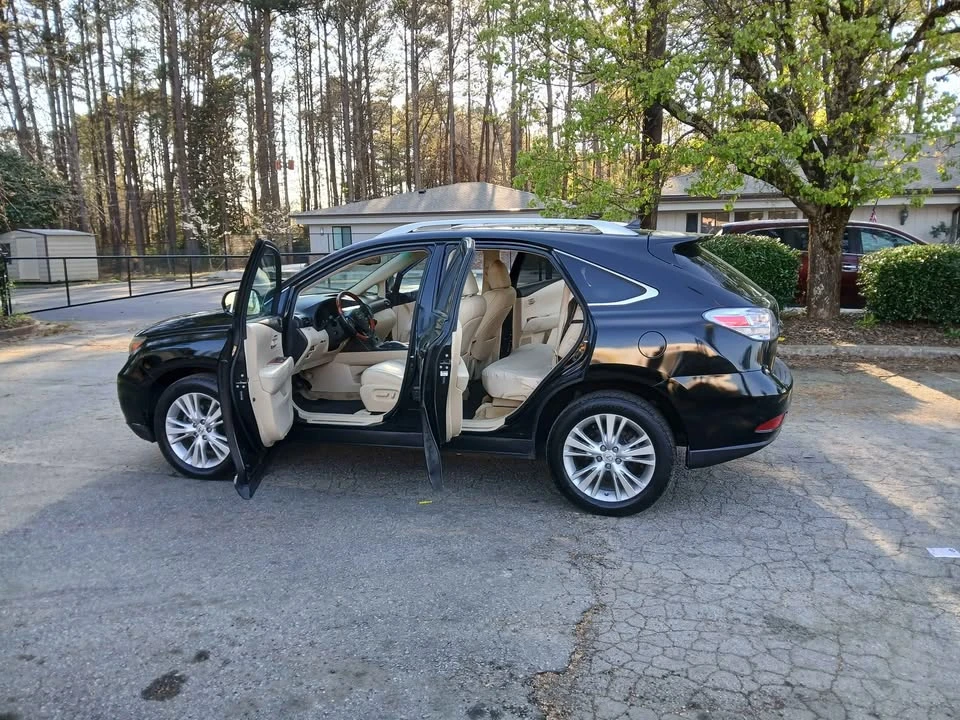 2011 Lexus RX 3rd Gen - Image 9 of 17