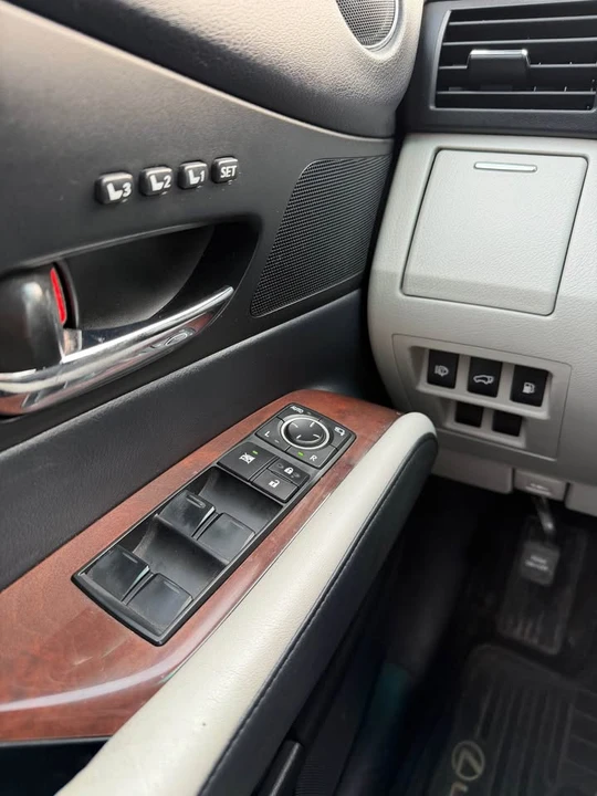 2011 Lexus RX 3rd Gen - Image 13 of 20