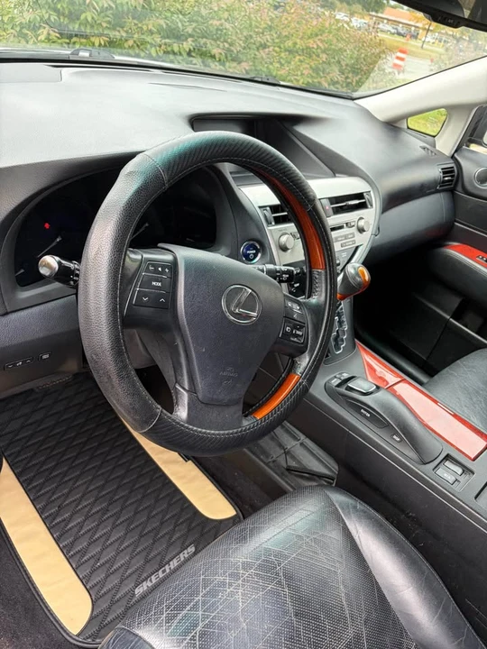 2011 Lexus RX 3rd Gen - Image 6 of 7