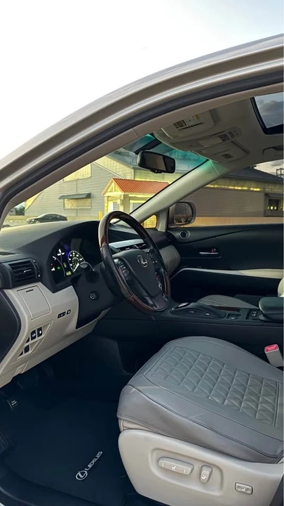 2011 Lexus RX 3rd Gen - Image 7 of 16