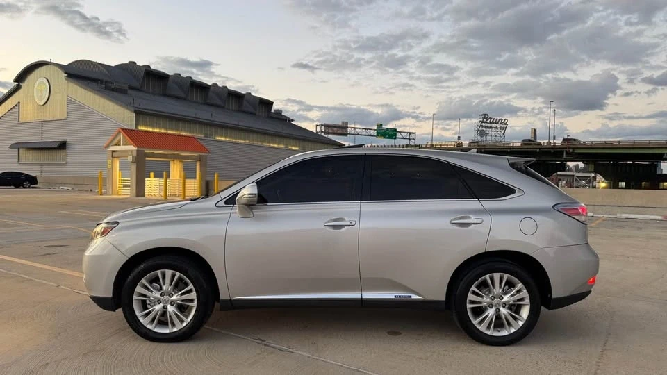 2011 Lexus RX 3rd Gen - Image 2 of 16