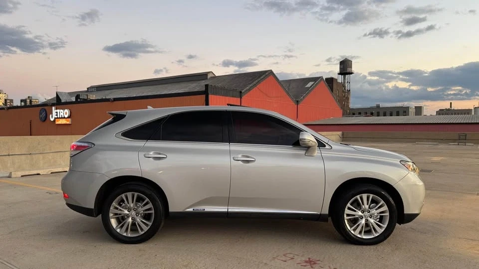 2011 Lexus RX 3rd Gen - Image 5 of 16