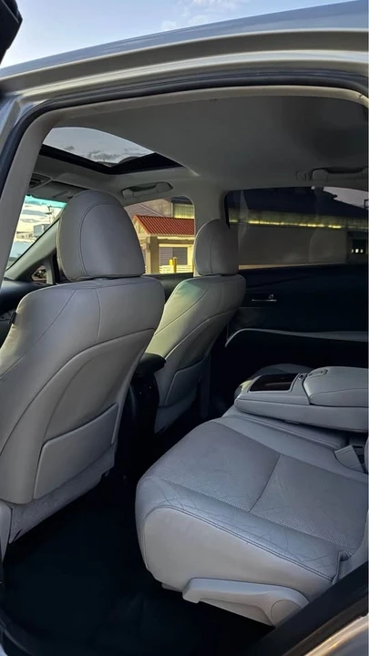 2011 Lexus RX 3rd Gen - Image 12 of 16