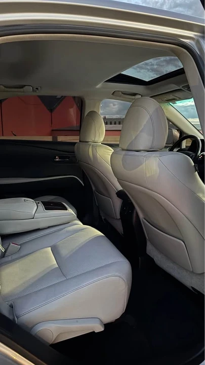 2011 Lexus RX 3rd Gen - Image 13 of 16