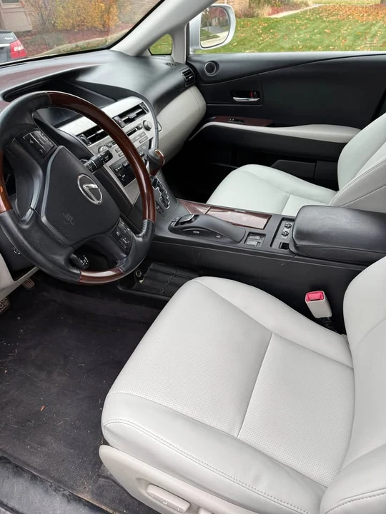 2011 Lexus RX 3rd Gen - Image 7 of 15