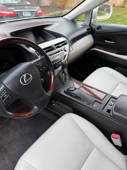 2011 Lexus RX 3rd Gen - Image 14 of 15