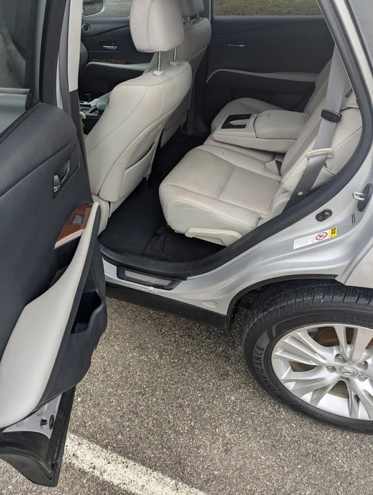 2011 Lexus RX 3rd Gen - Image 9 of 13