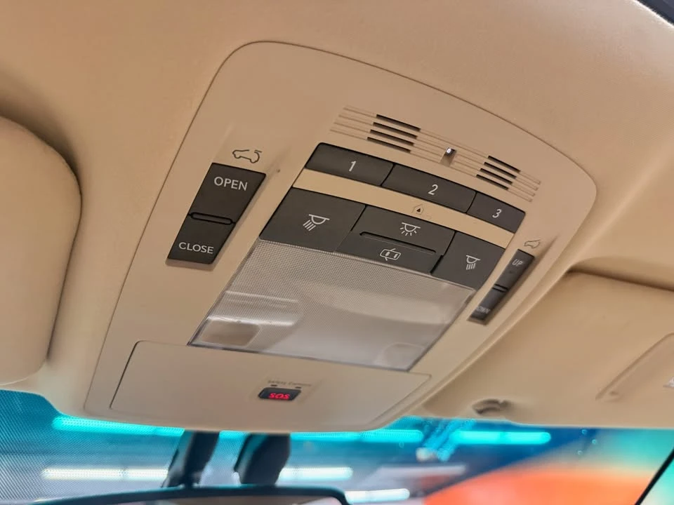2011 Lexus RX 3rd Gen - Image 17 of 20