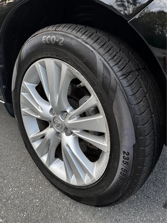 2011 Lexus RX 3rd Gen - Image 15 of 16