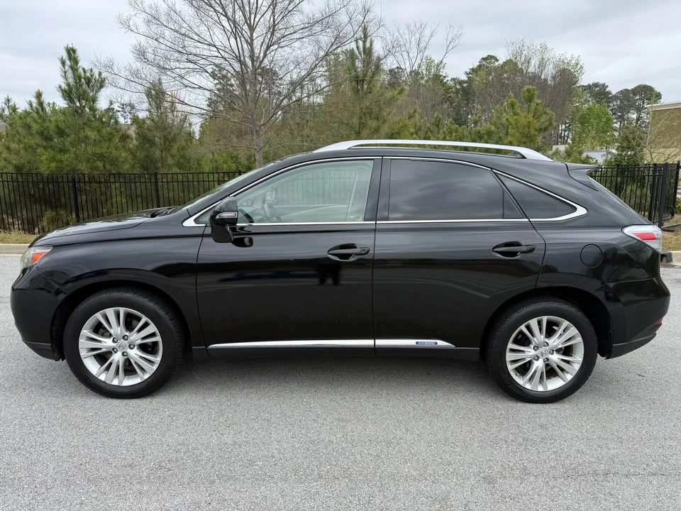 2011 Lexus RX 3rd Gen - Image 2 of 17