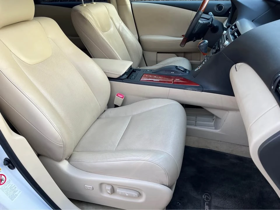 2011 Lexus RX 3rd Gen - Image 9 of 18