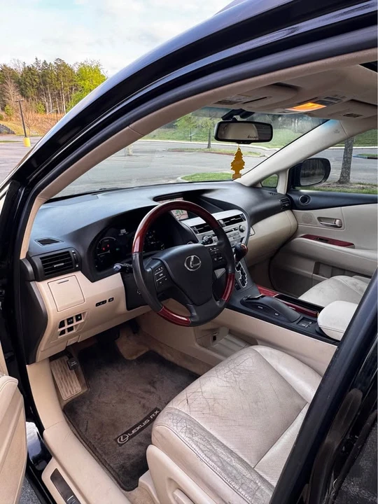2011 Lexus RX 3rd Gen - Image 10 of 16