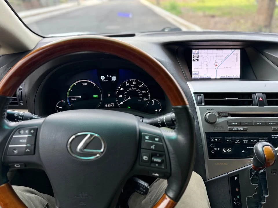 2011 Lexus RX 3rd Gen - Image 12 of 13