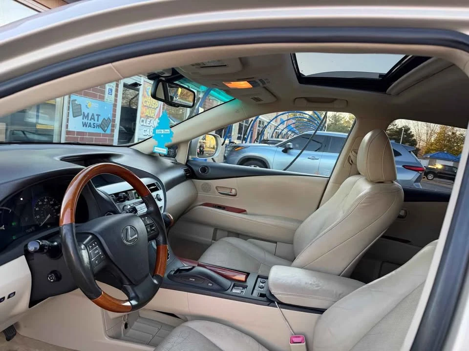 2011 Lexus RX 3rd Gen - Image 6 of 17