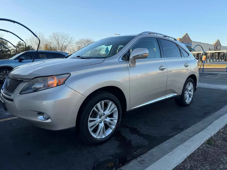 2011 Lexus RX 3rd Gen - Image 2 of 17