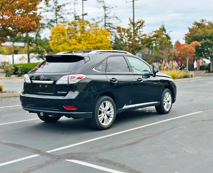 2011 Lexus RX 3rd Gen - Image 2 of 17
