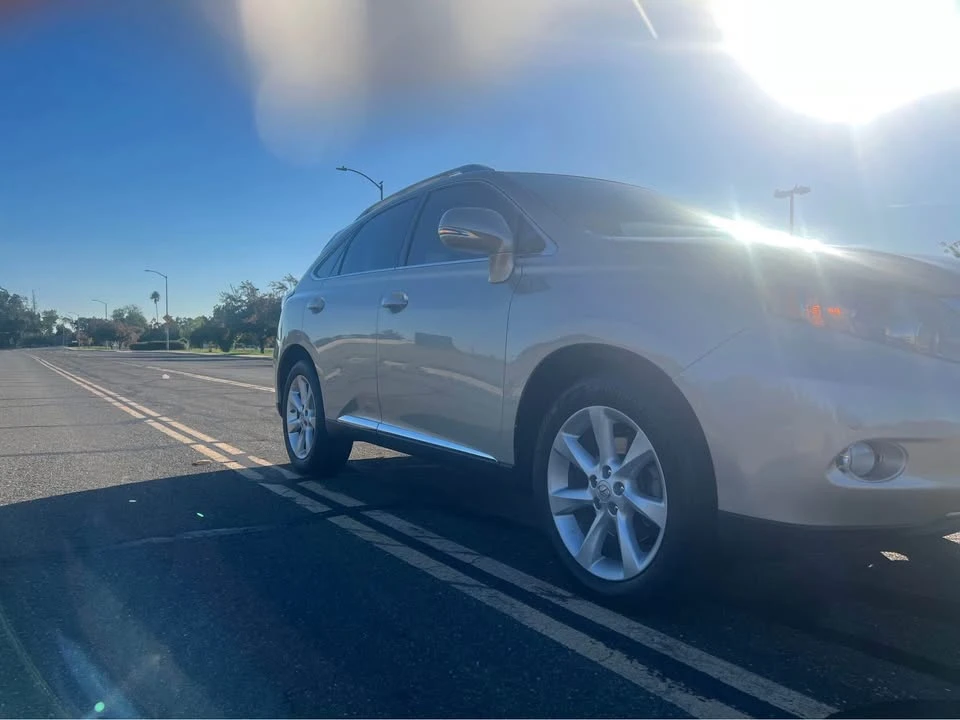 2011 Lexus RX 3rd Gen - Image 4 of 9
