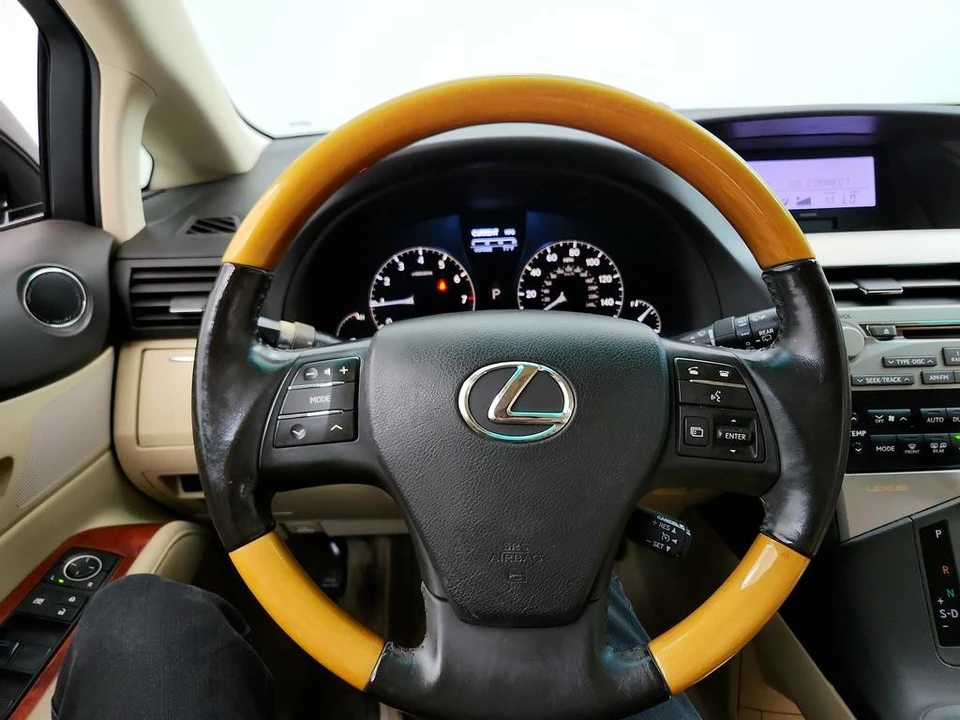 2011 Lexus RX 3rd Gen - Image 17 of 31