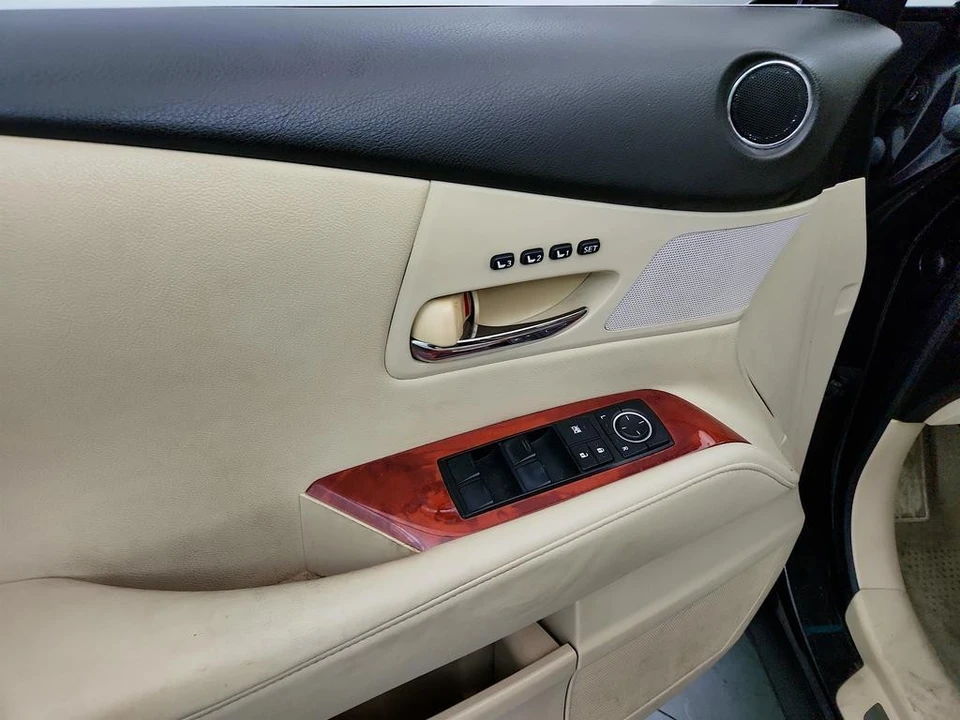 2011 Lexus RX 3rd Gen - Image 20 of 31