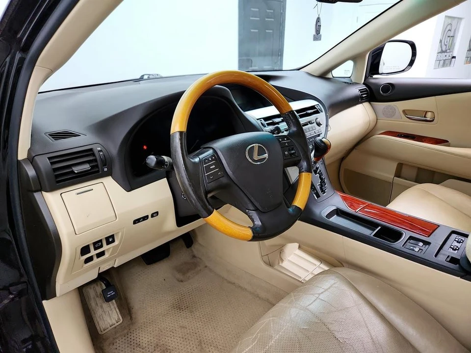 2011 Lexus RX 3rd Gen - Image 13 of 31