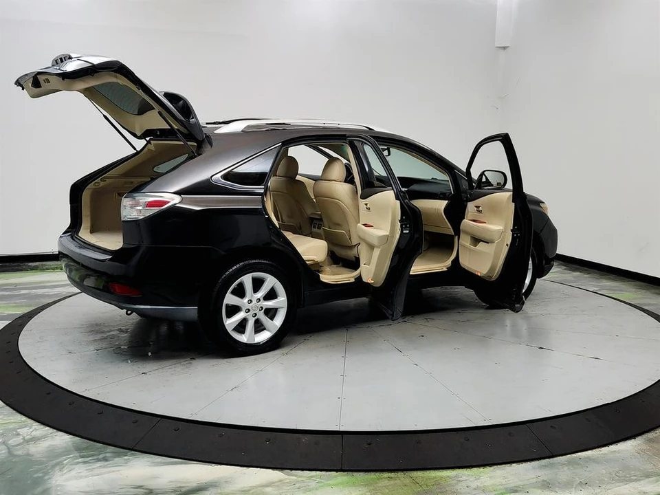 2011 Lexus RX 3rd Gen - Image 11 of 31