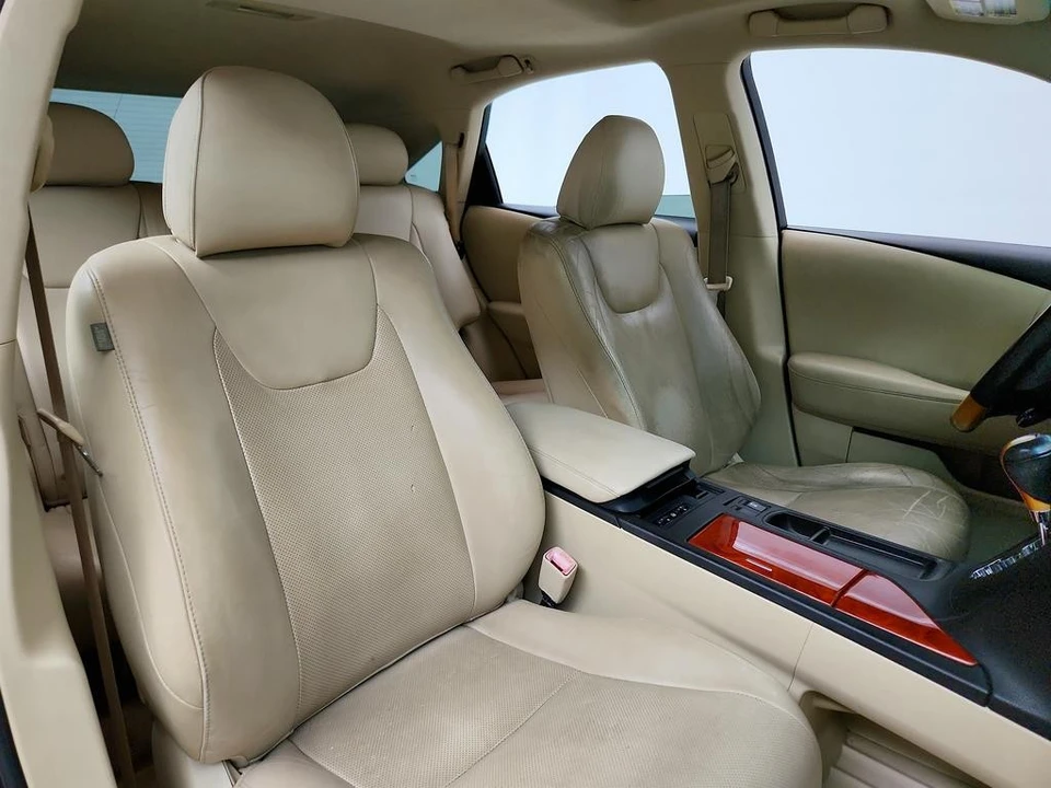 2011 Lexus RX 3rd Gen - Image 25 of 31