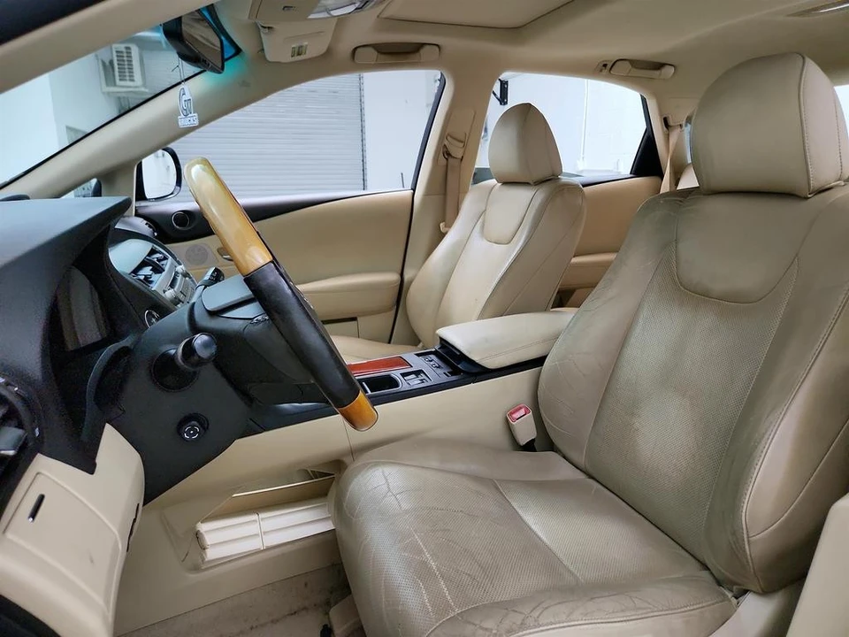 2011 Lexus RX 3rd Gen - Image 14 of 31