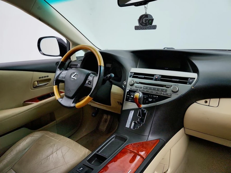 2011 Lexus RX 3rd Gen - Image 24 of 31
