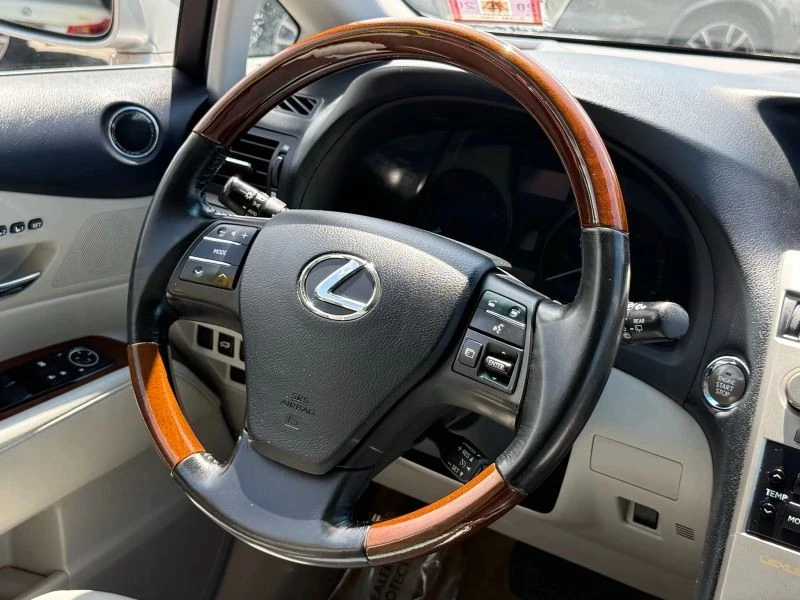 2011 Lexus RX 3rd Gen - Image 11 of 12