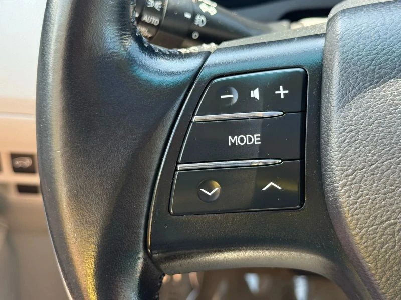 2011 Lexus RX 3rd Gen - Image 12 of 12