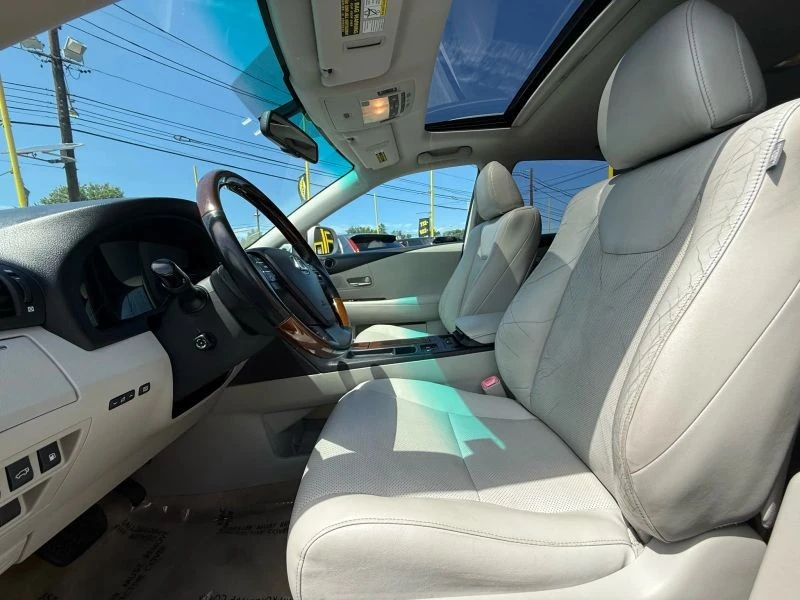 2011 Lexus RX 3rd Gen - Image 8 of 12