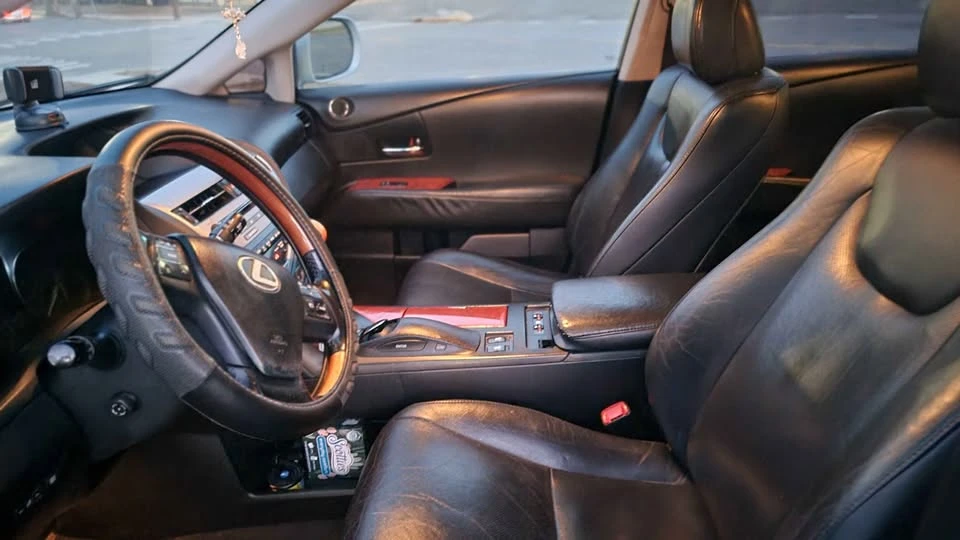 2011 Lexus RX 3rd Gen - Image 8 of 10
