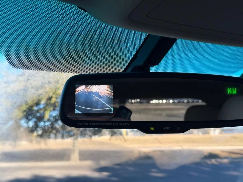 2011 Lexus RX 3rd Gen - Image 19 of 21
