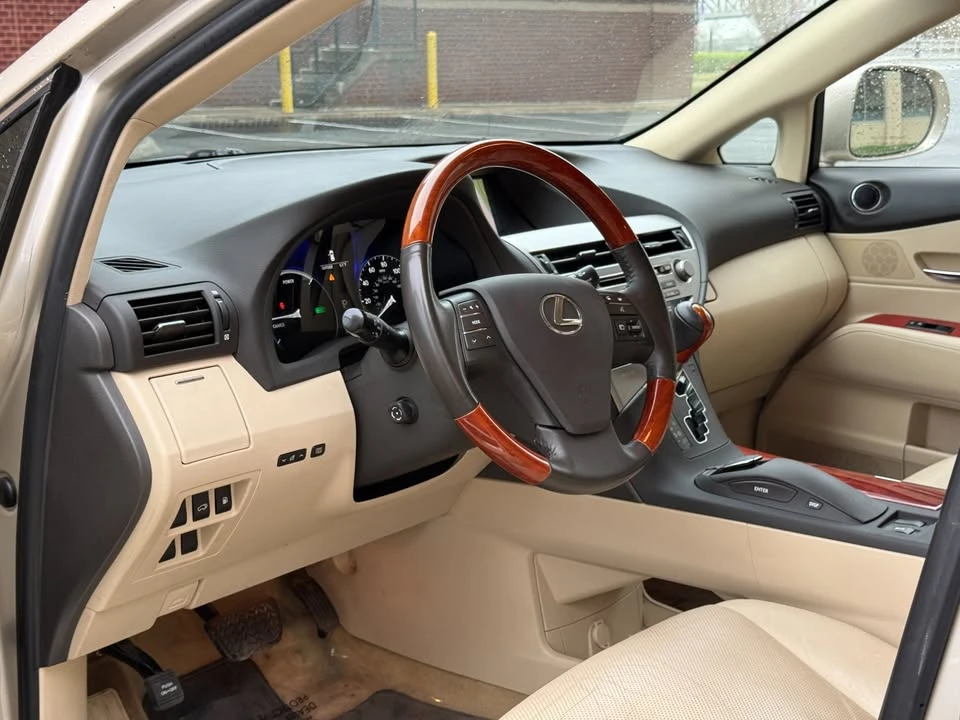 2011 Lexus RX 3rd Gen - Image 11 of 19