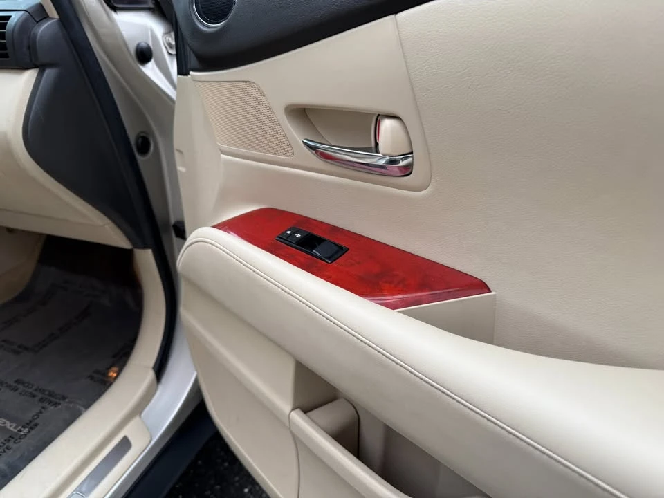 2011 Lexus RX 3rd Gen - Image 15 of 19