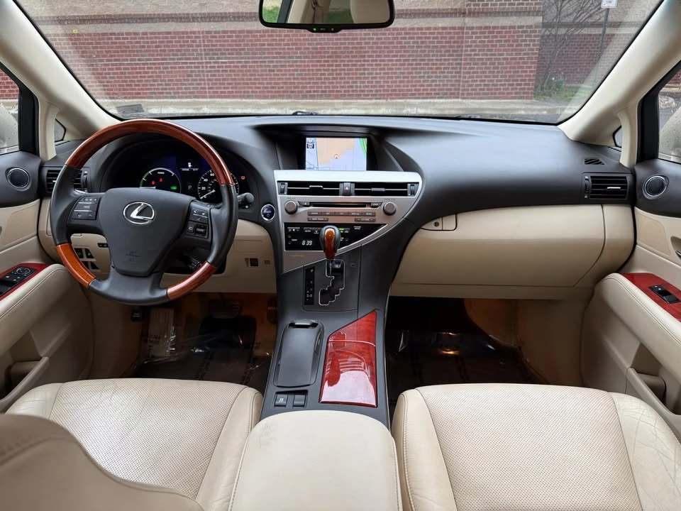 2011 Lexus RX 3rd Gen - Image 18 of 19
