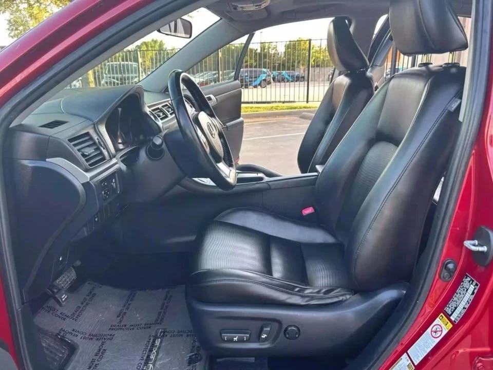 2011 Lexus CT - Image 18 of 20