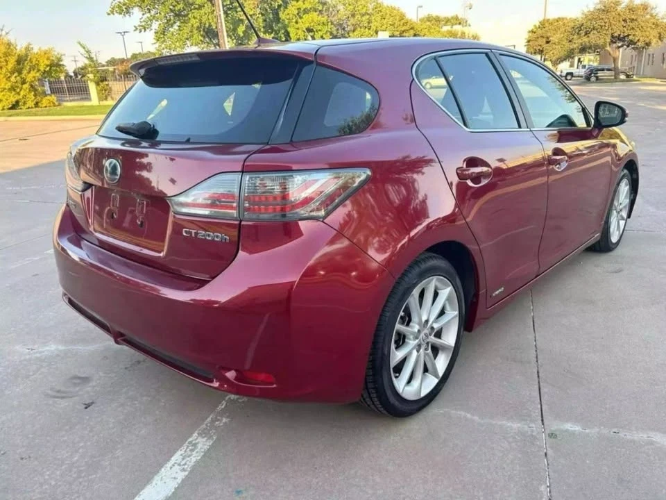 2011 Lexus CT - Image 13 of 20