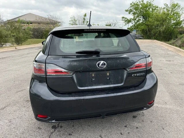 2011 Lexus CT - Image 13 of 20