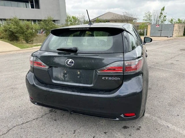 2011 Lexus CT - Image 12 of 20