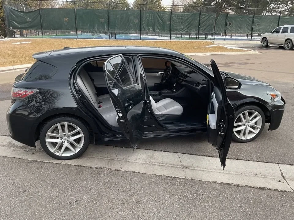 2011 Lexus CT - Image 7 of 20