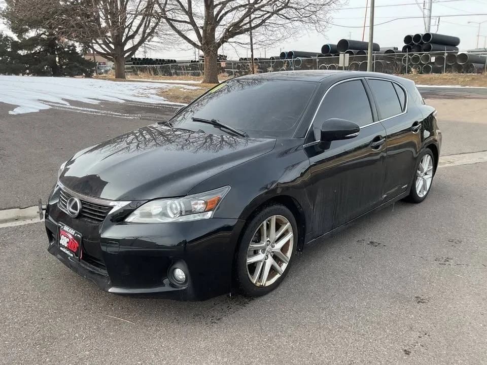 2011 Lexus CT - Image 2 of 20